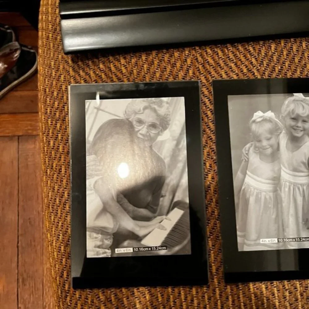 Picture Frame with a Slide-In Base / Holds two 4X6 photos and one 5X7 phone (new